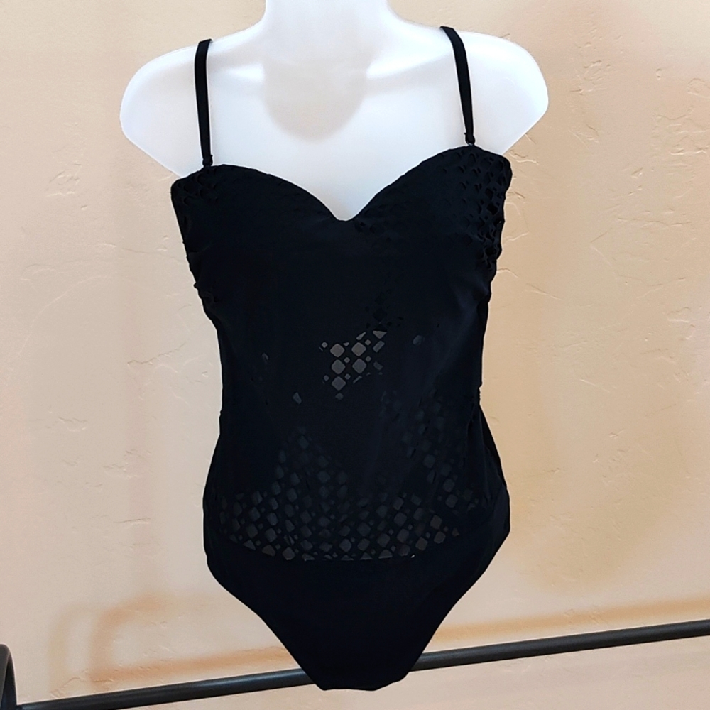 Gottex Black One-Piece Swimsuit with Sweetheart Neckline